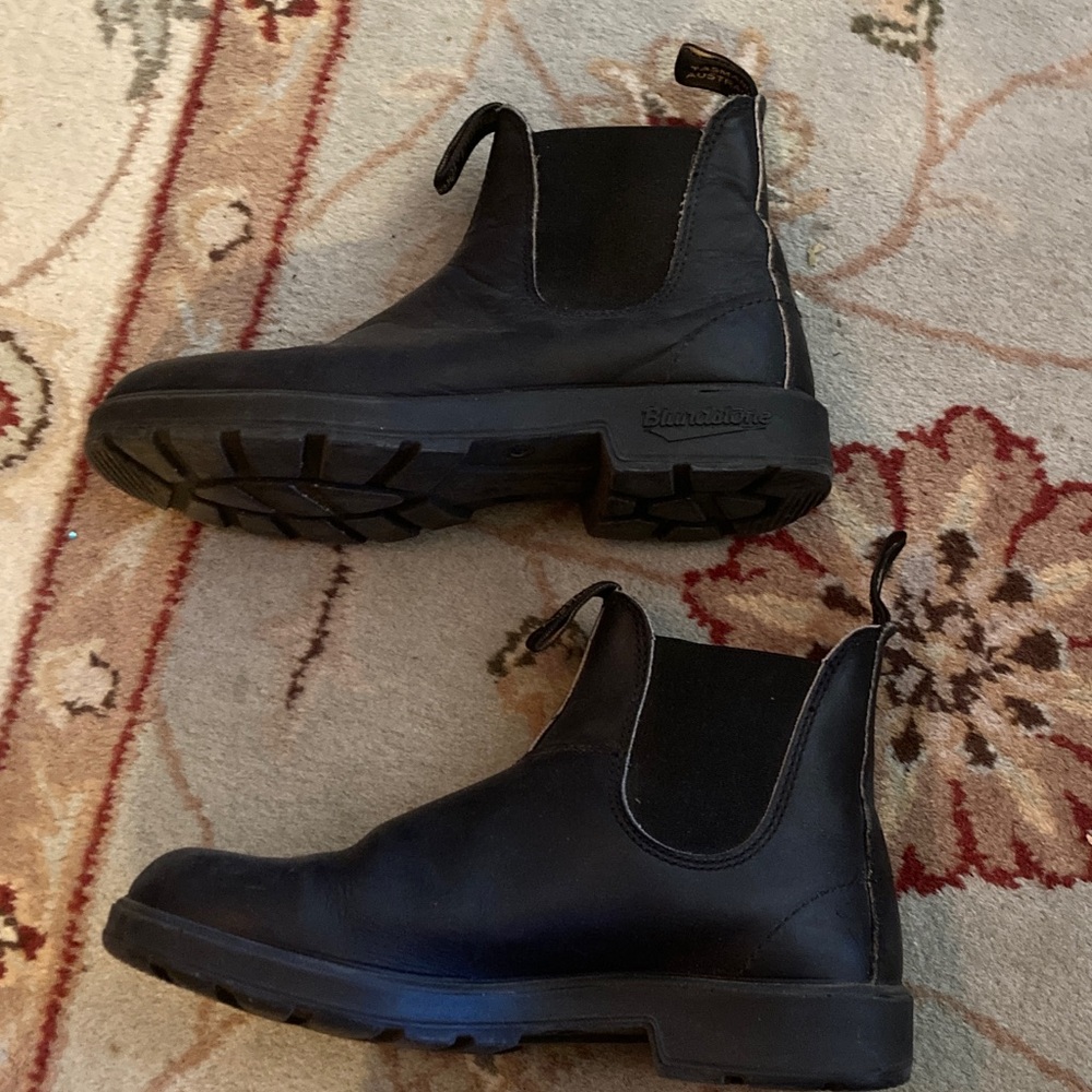 Blundstone Black Leather Chelsea Boots